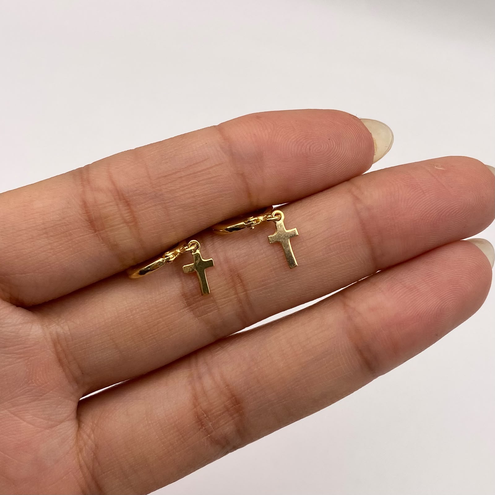 Candonga lisa dije cruz Oro amarillo 18k 1,15 Gr / 1,8 Cm