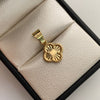 Dije Trebol Diamantado Oro amarillo 18k 1 Gr / 12,7 mm / 2,1 Cm