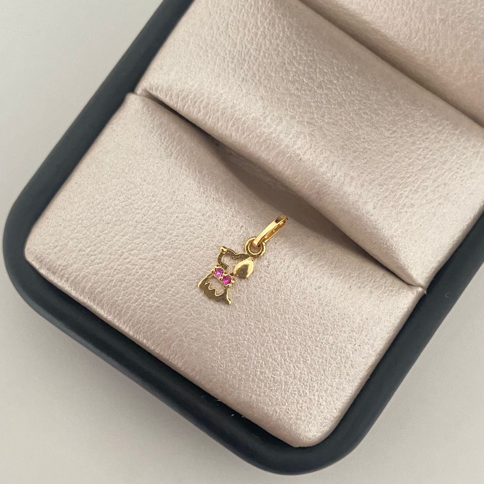 Dije silueta perrito circones fucsias Oro amarillo 18k 0,30 Gr / 1,2 Cm