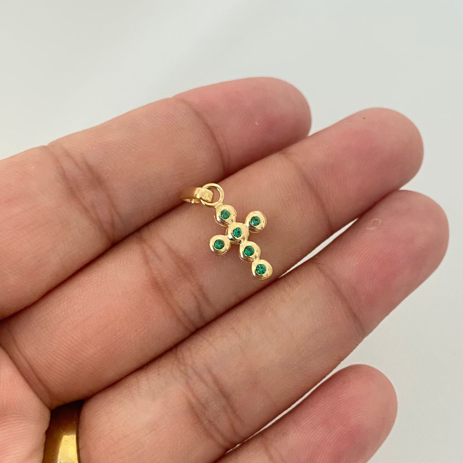 Dije cruz bolitas circones verdes Oro amarillo 18k 1,15 Gr / 2,0 Cm