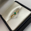 Anillo solitario esmeralda 0.15qt  Oro amarillo / Talla 6 / 1 Gr