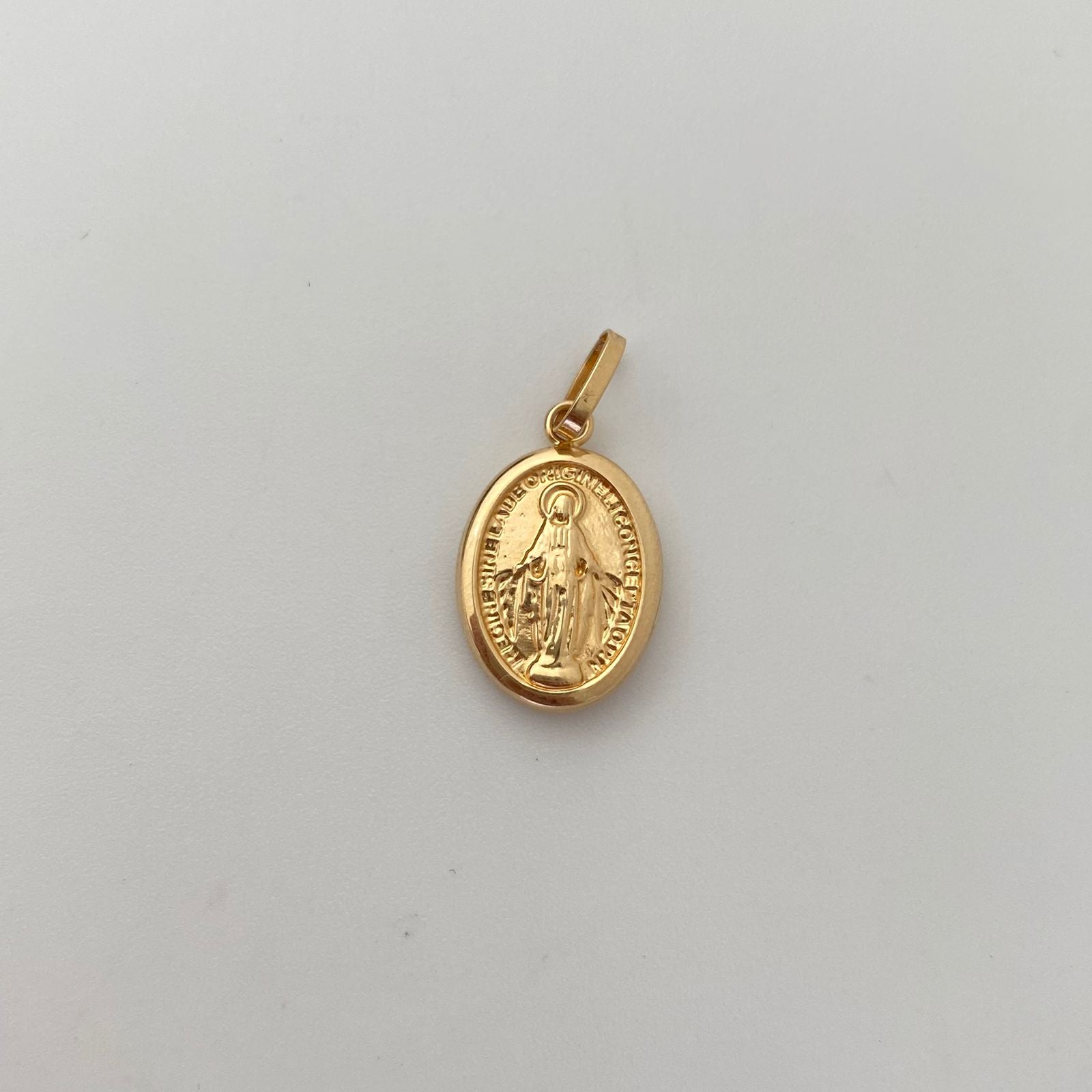 Dije Virgen Milagrosa Oro amarillo 18k 1,0 Gr / 11,9 mm / 2,4 Cm
