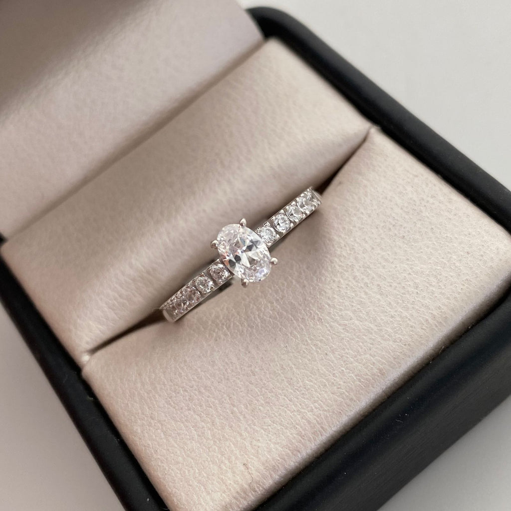 Anillo Solitario circones Oro blanco 18k / Talla 7 / 3,5 Gr