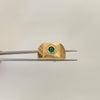Anillo centro circon verde lateral grabado vs Oro amarillo 18k / Talla 10 1/4 / 7,0 Gr