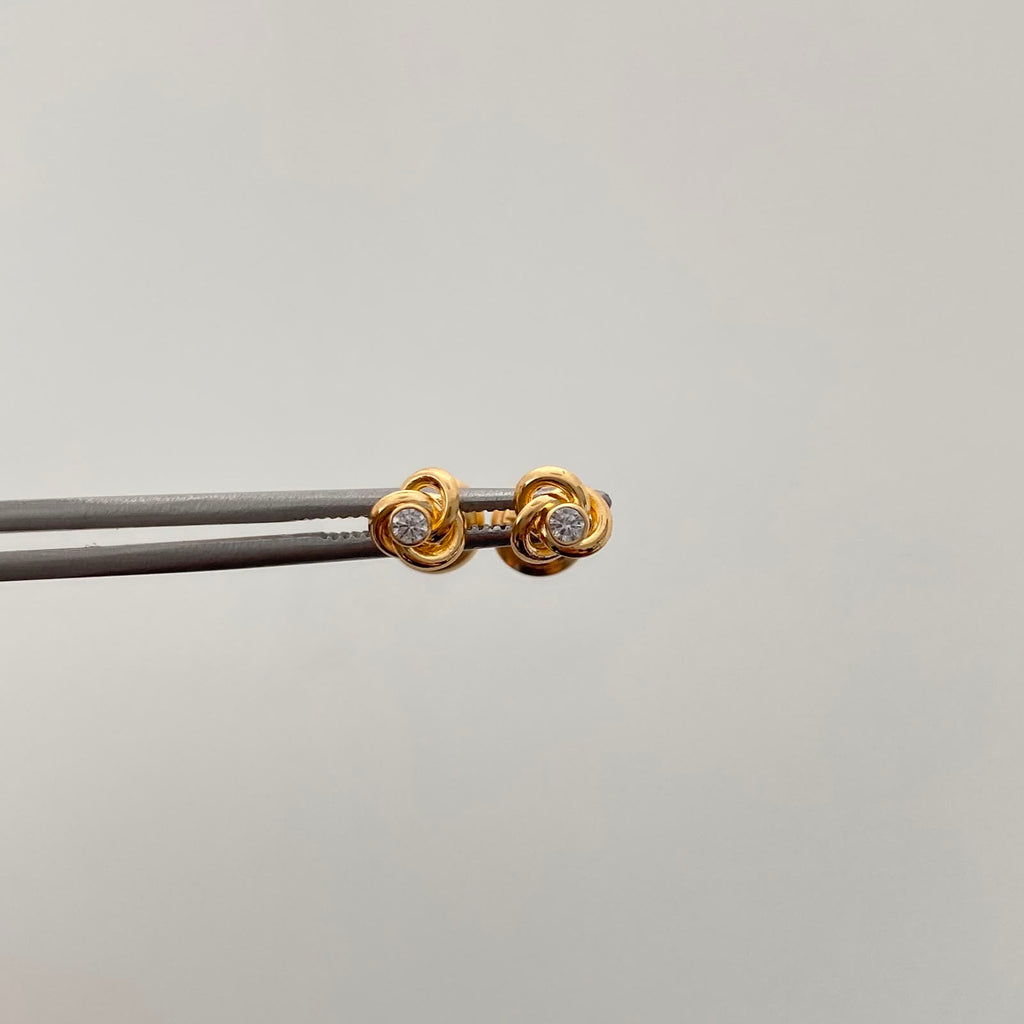 Topos Nudo Circon Oro amarillo 18k 0,9 Gr / 5,6 mm