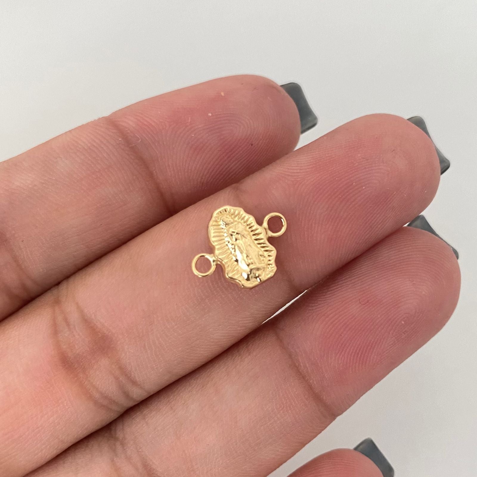 Herraje silueta virgen guadalupe Oro amarillo 18k 0,35 Gr / 1,2 Cm