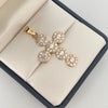 Dije cruz con circones blancos redondos  Oro amarillo 18k 7,8 Gr / 9,2 mm / 5,0 Cm