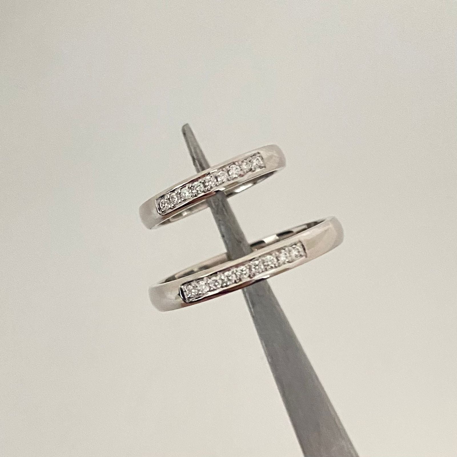 Anillo argollas de matrimonio con diamantes (POR FABRICACION) Oro blanco 18k / Talla 7 - Talla 11 / 6,55 Gr
