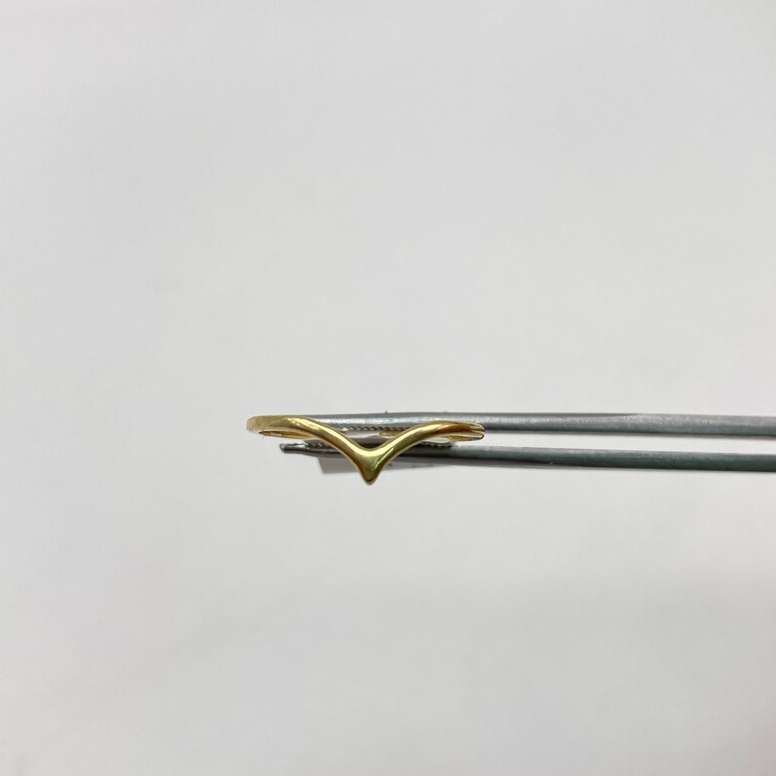 Anillo relieve  Oro amarillo / Talla 6 1/2 / 0,9 Gr