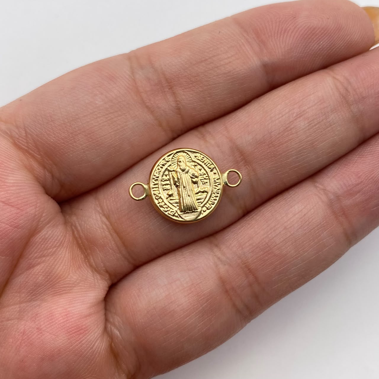 Herraje san benito Oro amarillo 18k 0,6 Gr / 2 Cm
