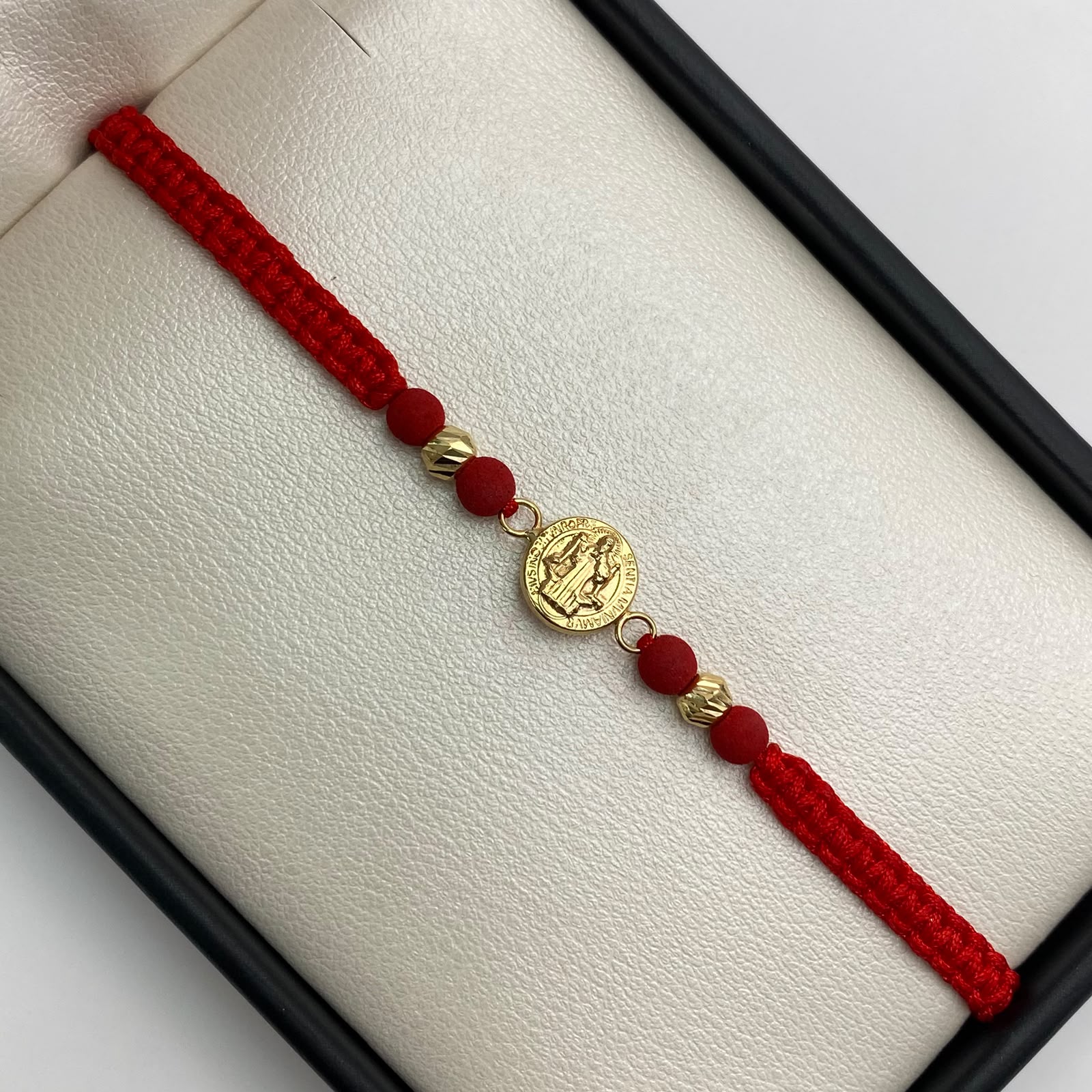 Pulsera tejida herraje san benito bolas diamantadas 4mm Oro amarillo 18k 0,5 Gr