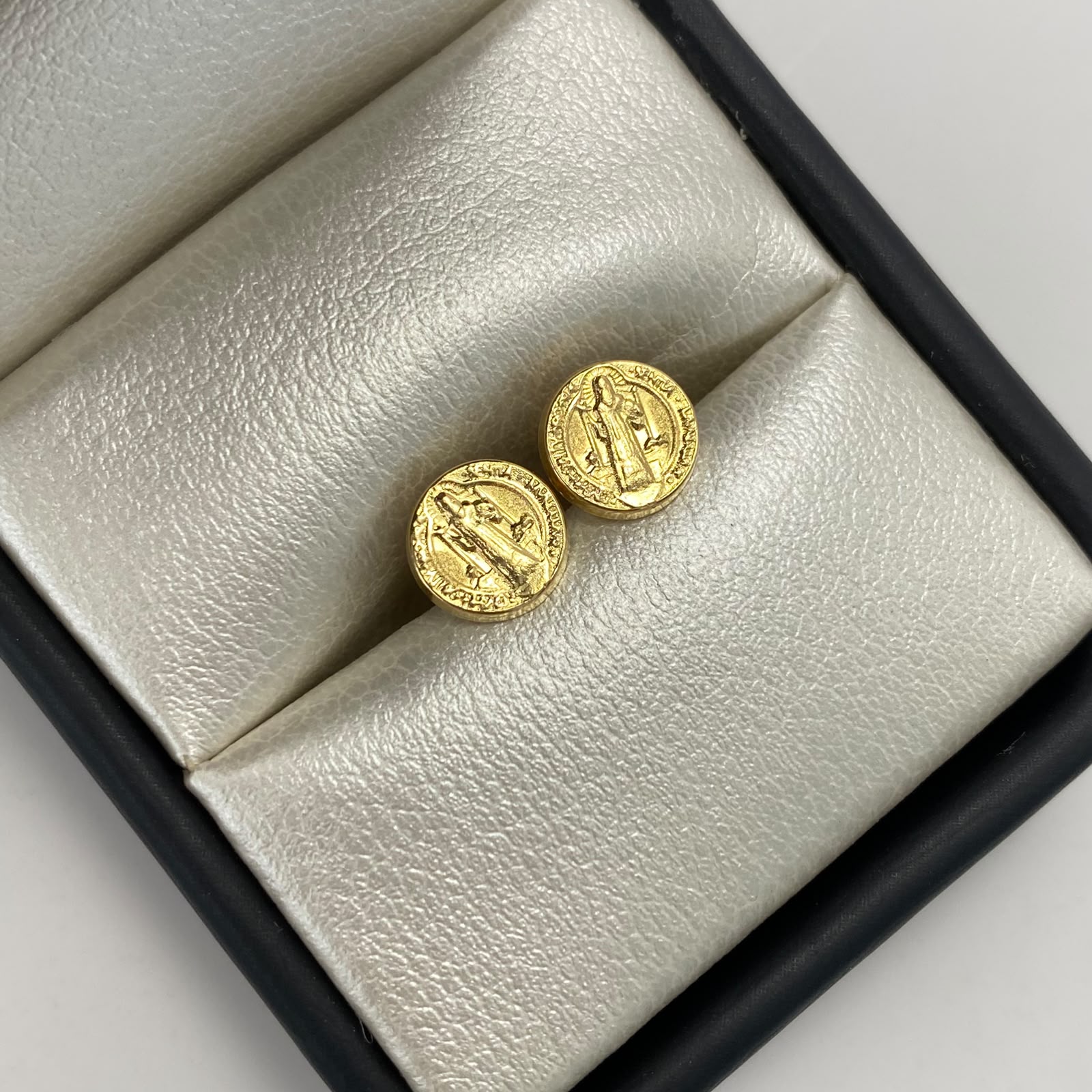 Topos san benito Oro amarillo 18k 0,8 Gr / 8,2 mm