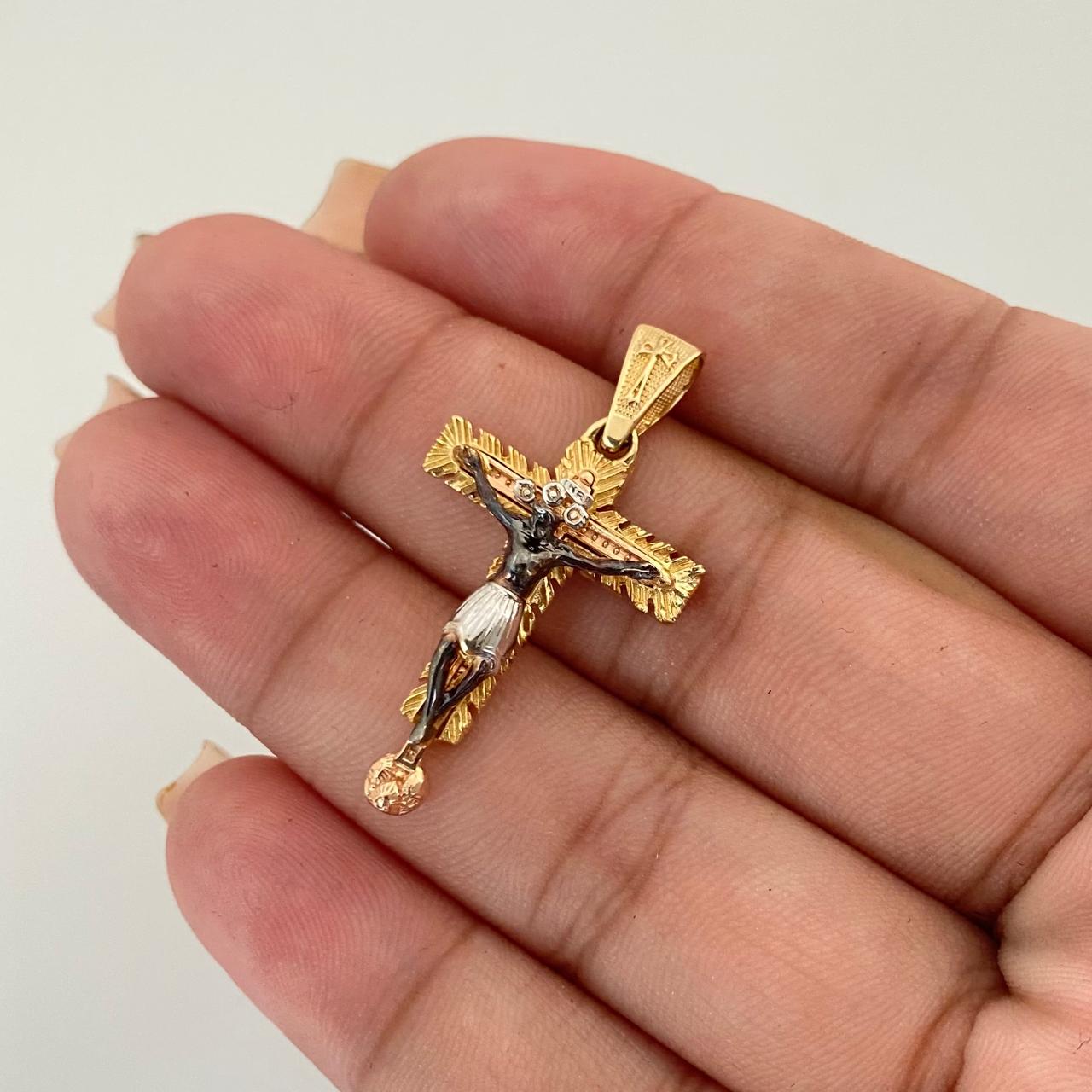 Dije cruz señor de los milagros cargador Tres oros 18k 5,05 Gr / 3,5 Cm