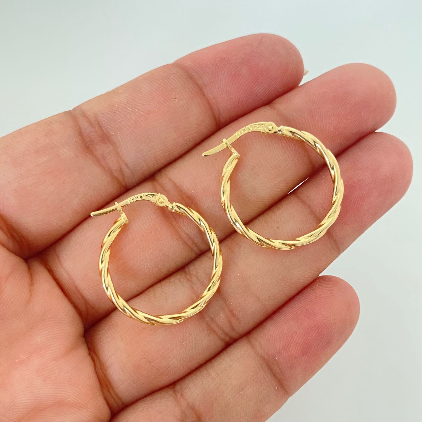 Candonga entorchada Oro amarillo 18k 1,50 Gr / 2,0 Cm