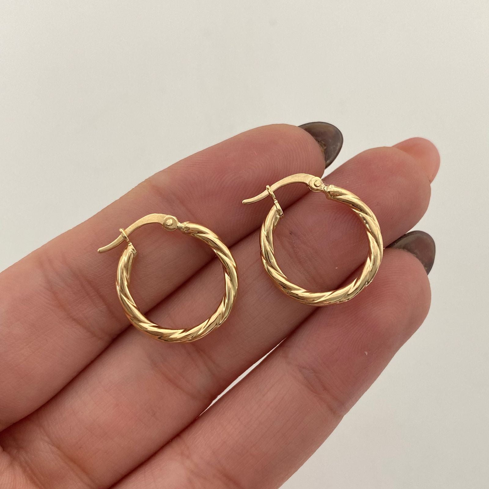 Candonga Entorchada Oro amarillo 18k 1,3 Gr / 1,5 Cm