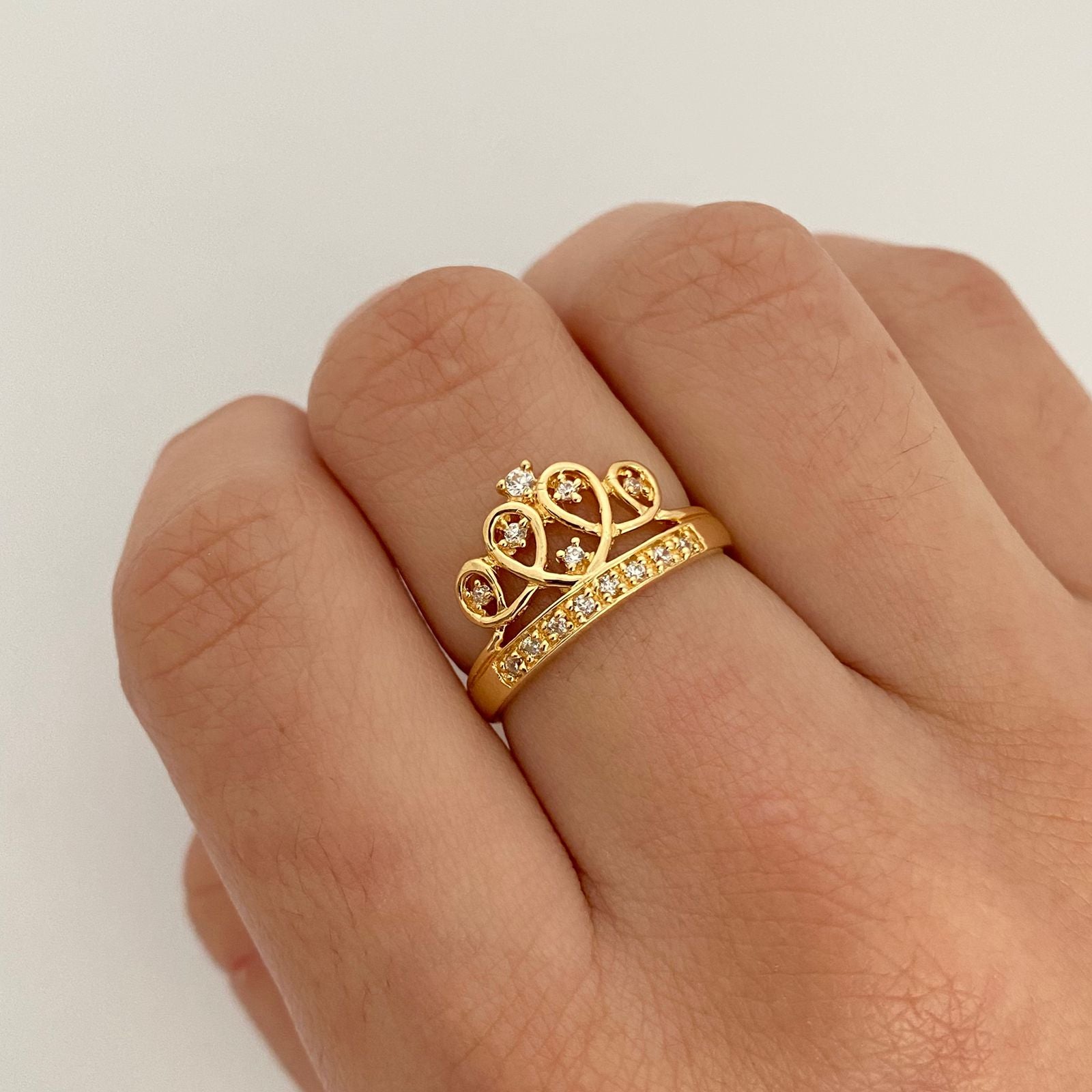 Anillo 15 tiara forma corazon casting Oro amarillo 18k / Talla 7 / 2,65 Gr