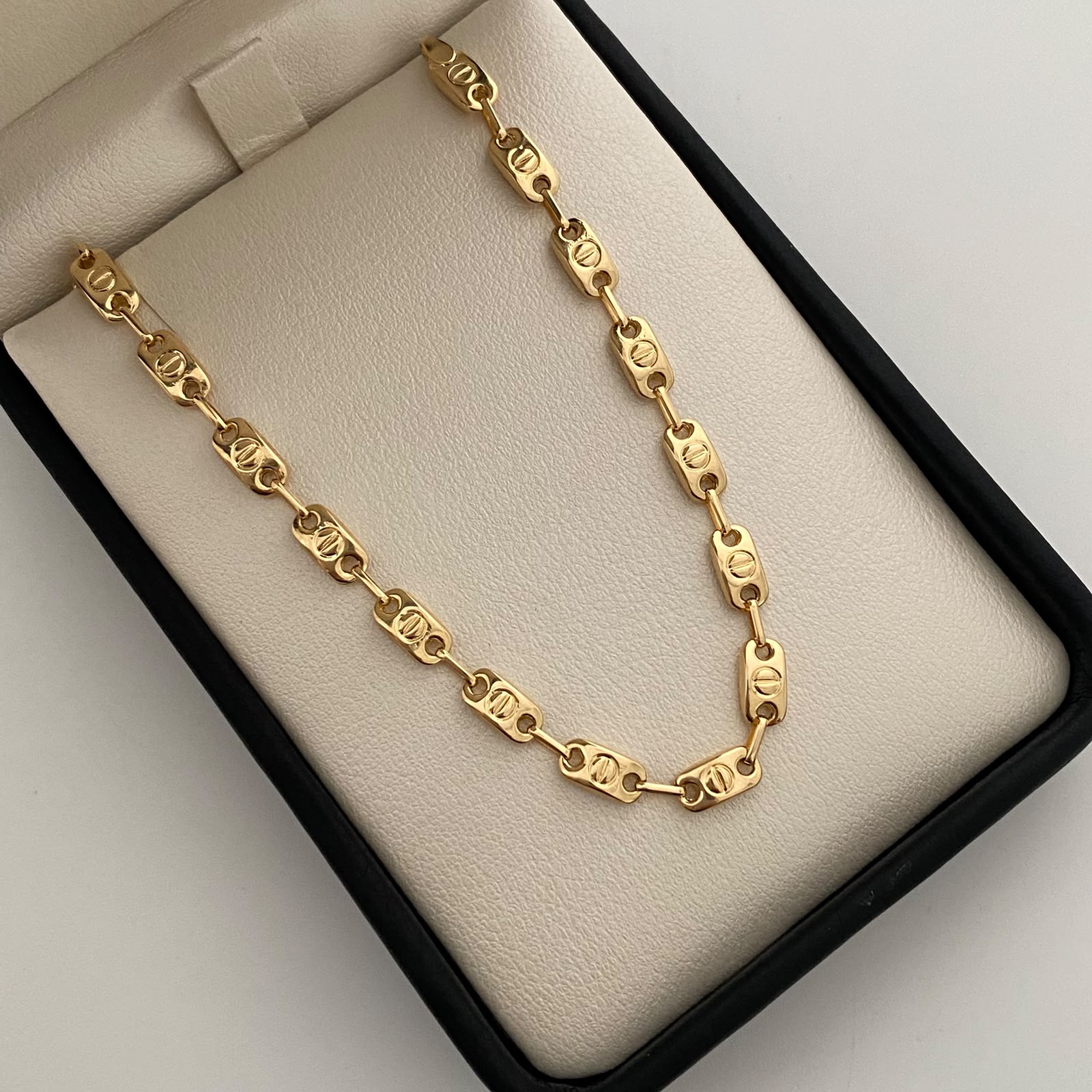 Pulso Rustico Oro amarillo 18k 3,35 Gr / 4,3 mm / 19 Cm Broche 0,40