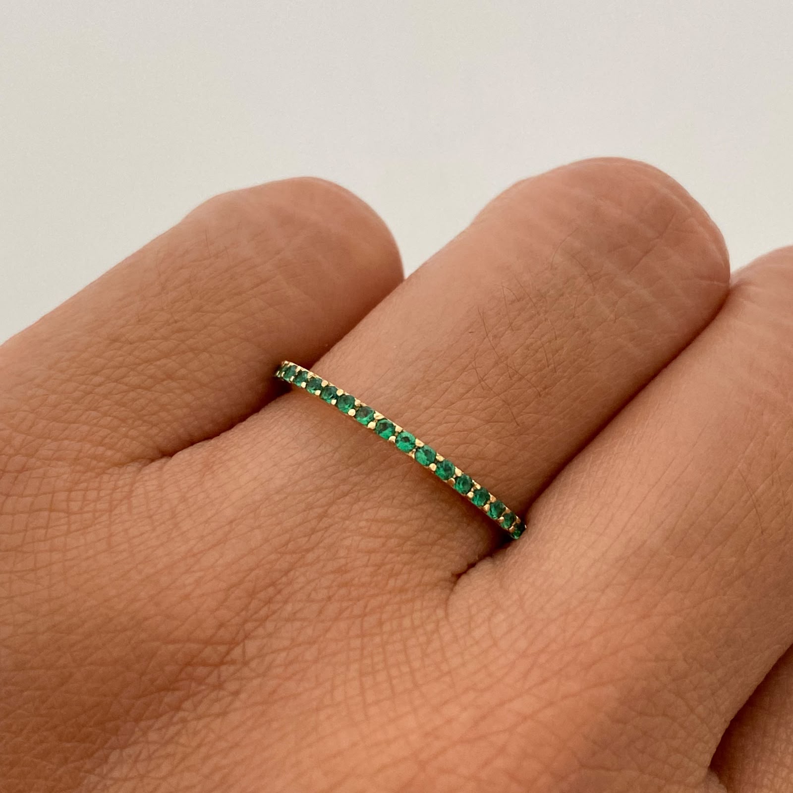 Anillo Churumbela Verde Oro amarillo 18k / Talla 7 / 1 Gr / 1,3 mm