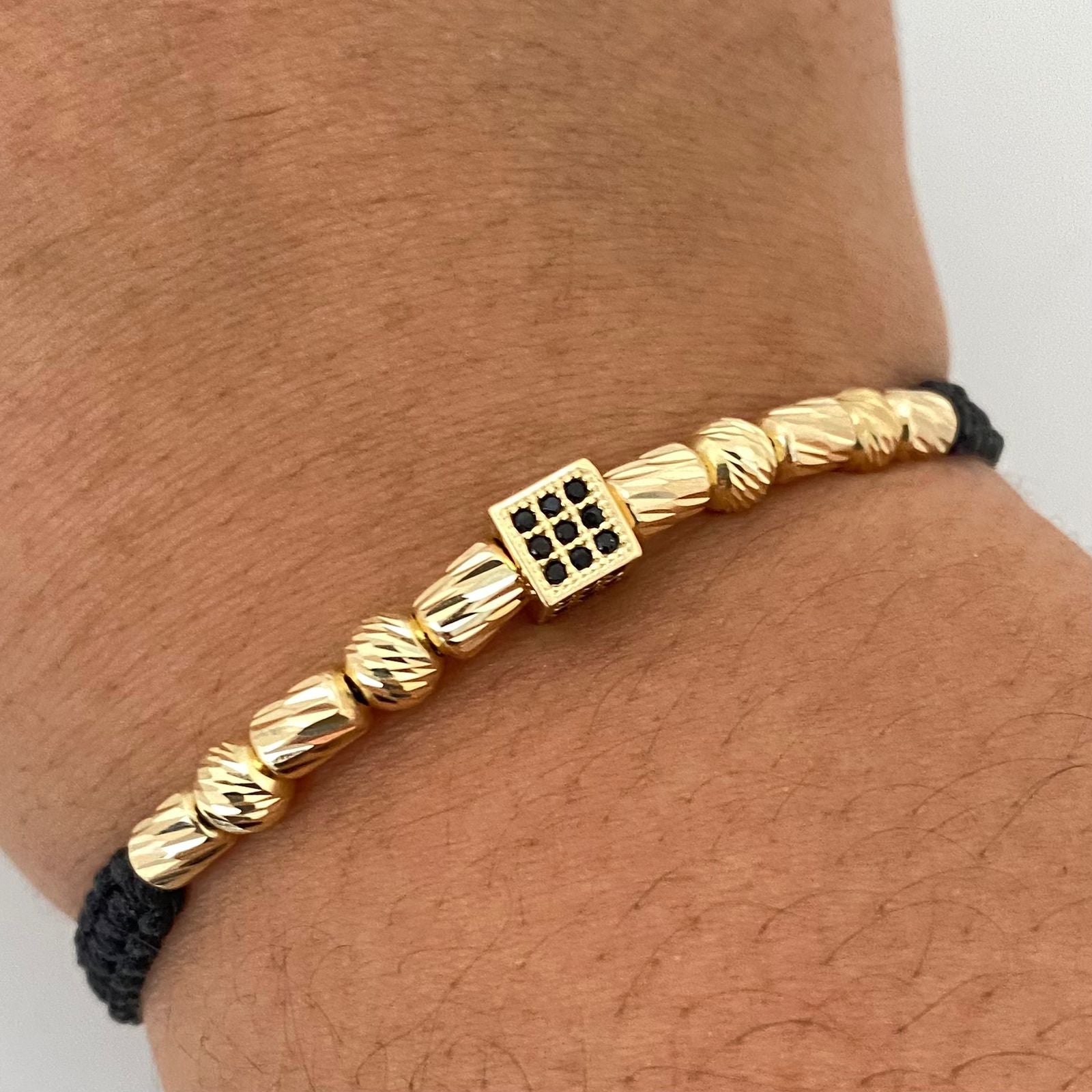 Pulsera tejida cubo casting negro cilindros diamantados #4 balines #5 Oro amarillo 18k 3,05 Gr