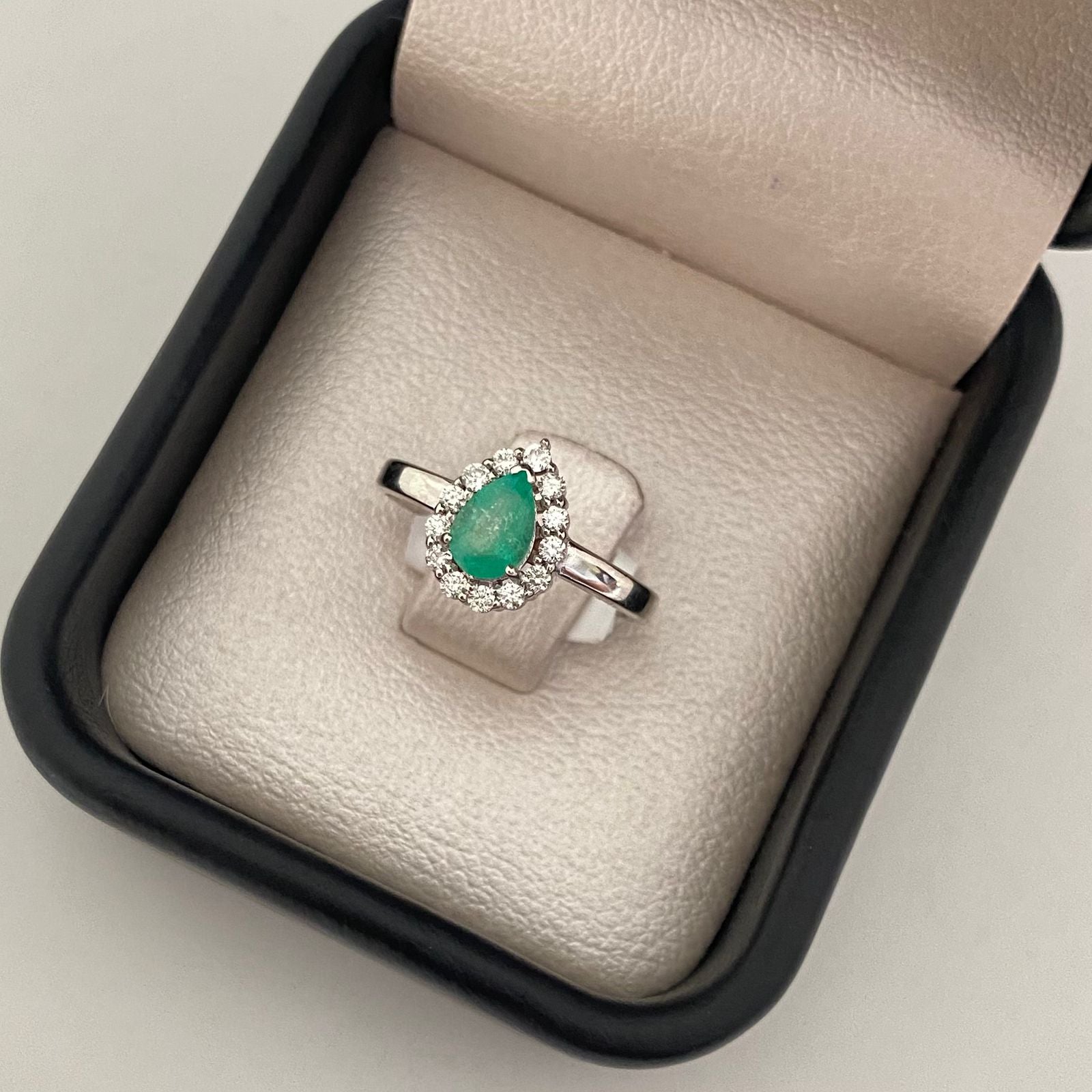 Anillo anillo gota esmeralda6 Oro blanco 18k / Talla 6 / 2,55 Gr