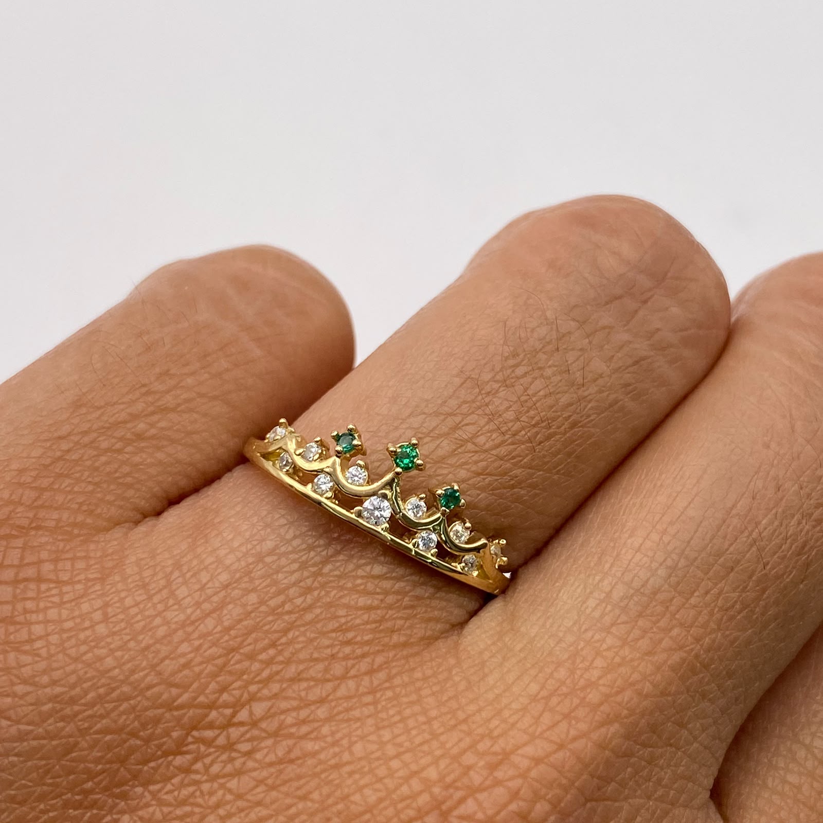 Anillo 15 Tiara casting verde y blanco Oro amarillo 18k / Talla 7 / 2 Gr