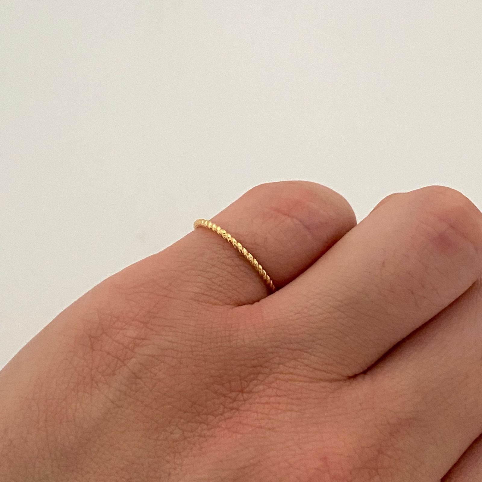 Anillo trenzado  Oro amarillo 18k / Talla 5 1/4 / 0,65 Gr