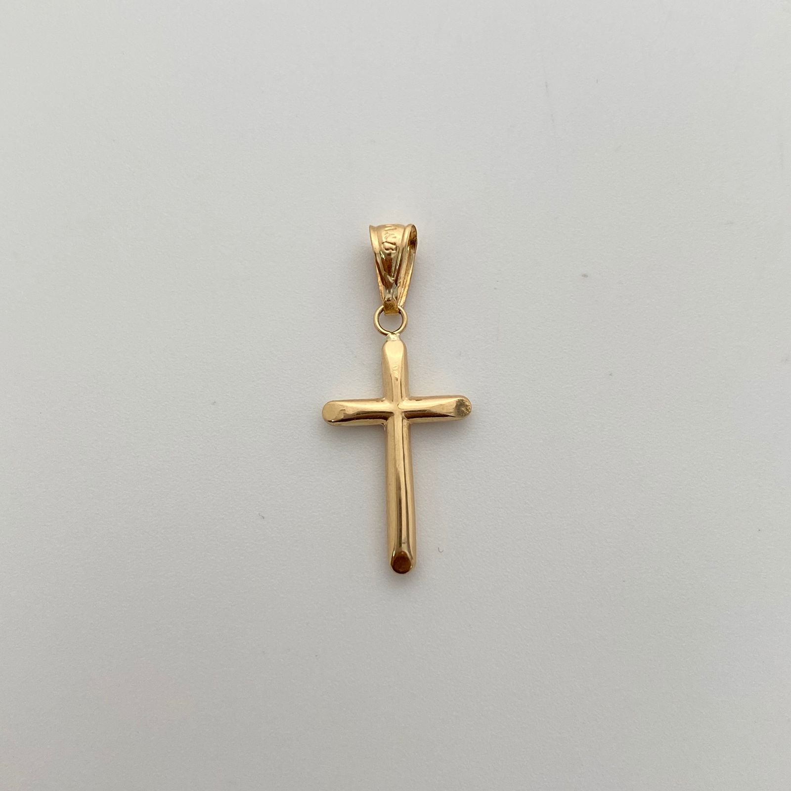 Dije Cruz Tubular Oro amarillo 18k 0,6 Gr / 12,8 mm / 2,9 Cm