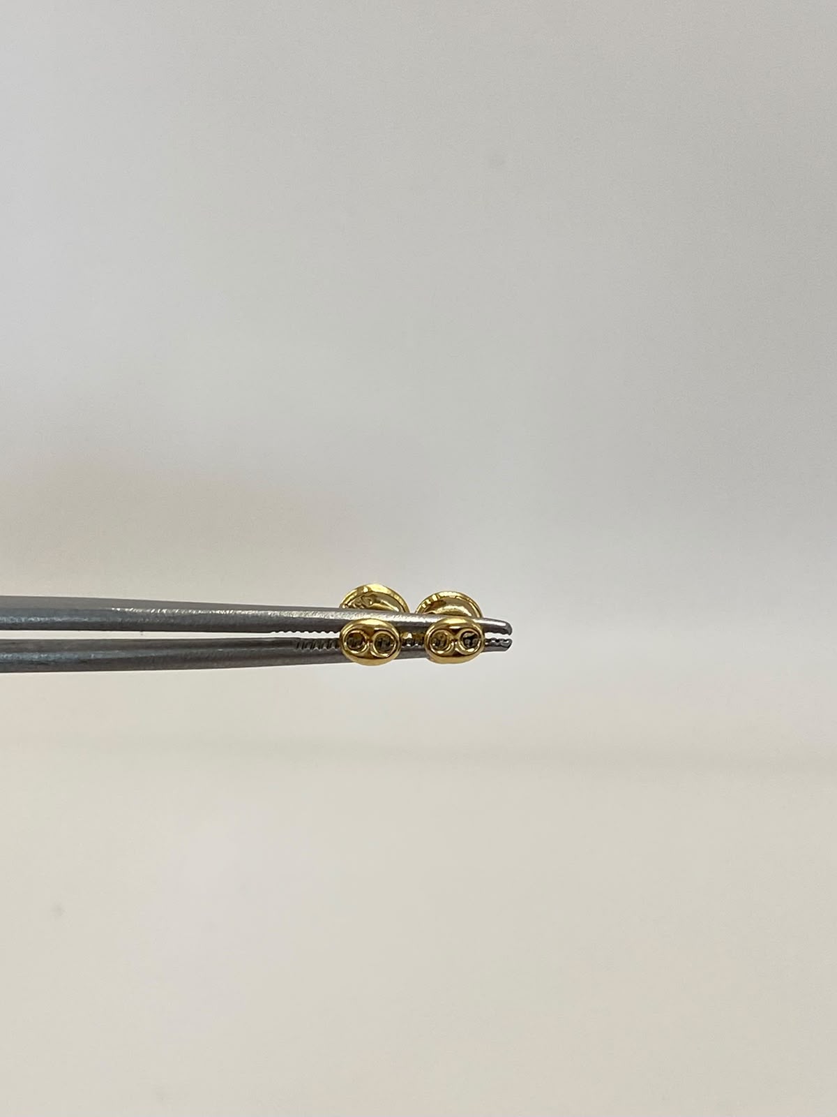 Topos gc lisos Oro amarillo 18k 0,4 Gr / 4,3 mm