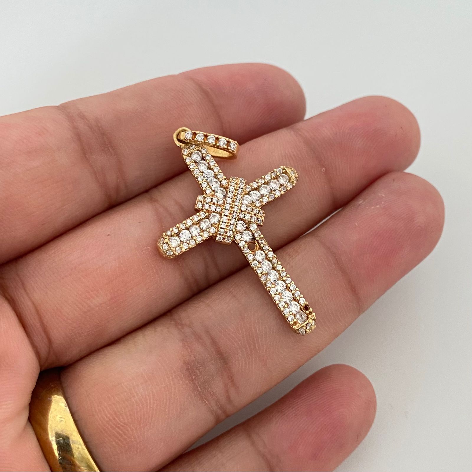 Dije cruz casting centro x Oro amarillo 18k 3,9 Gr / 4,5 Cm