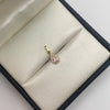 Dije Gota circon rosa pastel y circones blancos Oro amarillo 18k 0,4 Gr / 5,5 mm / 1,5 Cm