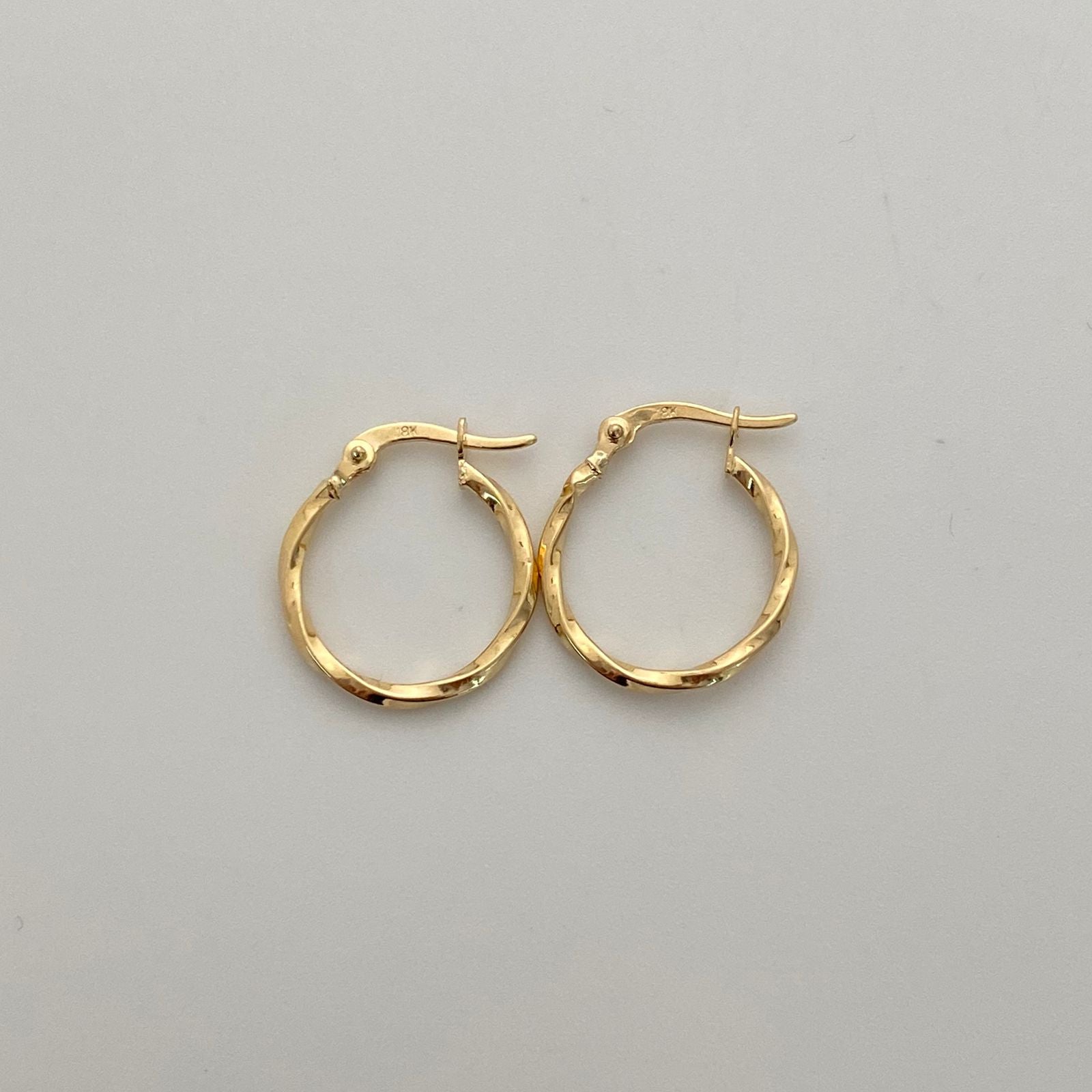 Candonga entorchada Oro amarillo 18k 1 Gr / 2 Cm