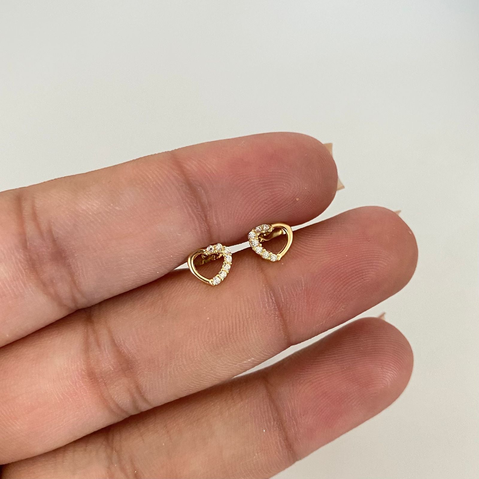 Topos silueta corazon mitad casting y liso Oro amarillo 18k 0,7 Gr / 6,35 mm