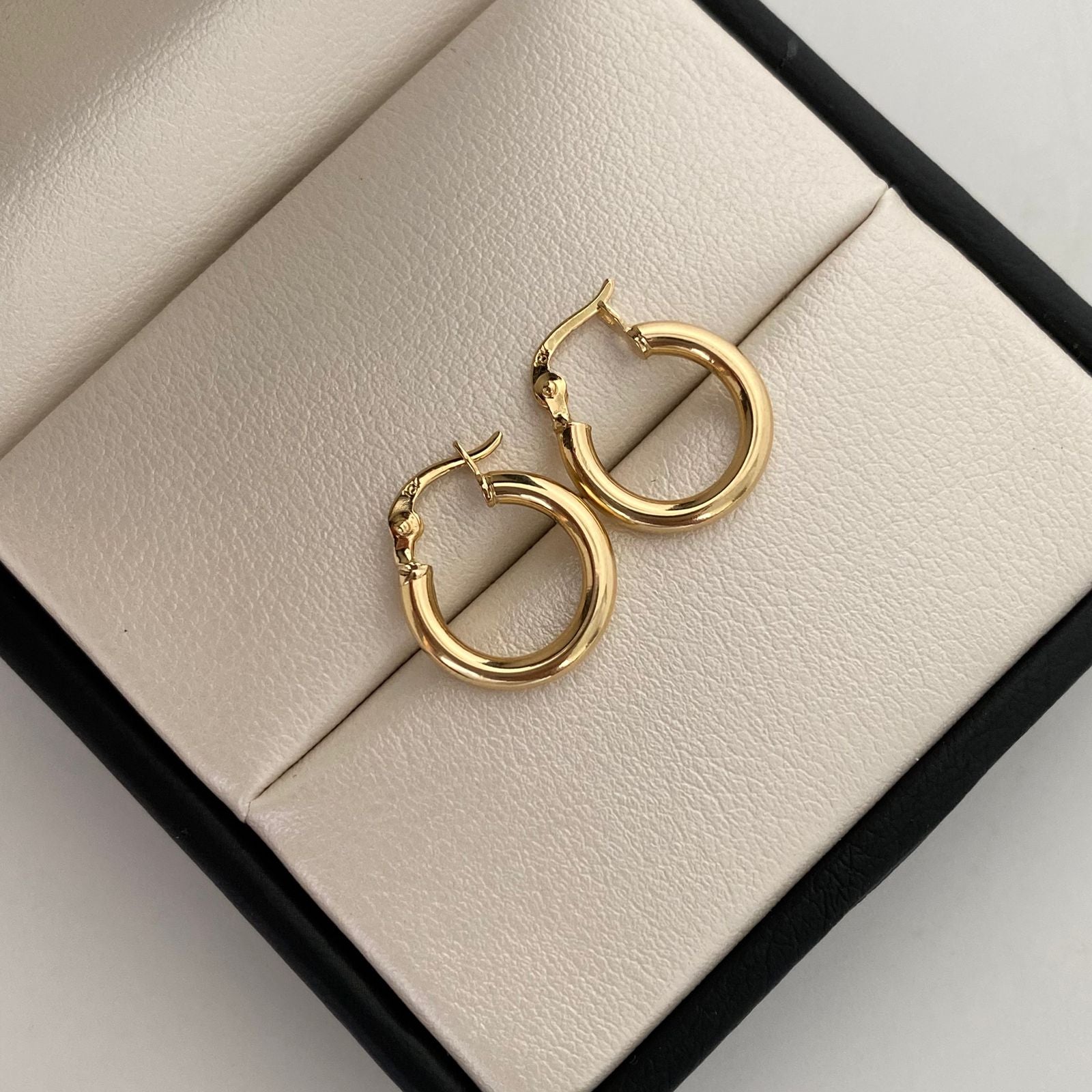 Candonga Lisa Oro amarillo 18k 1,2 Gr / 1,5 Cm