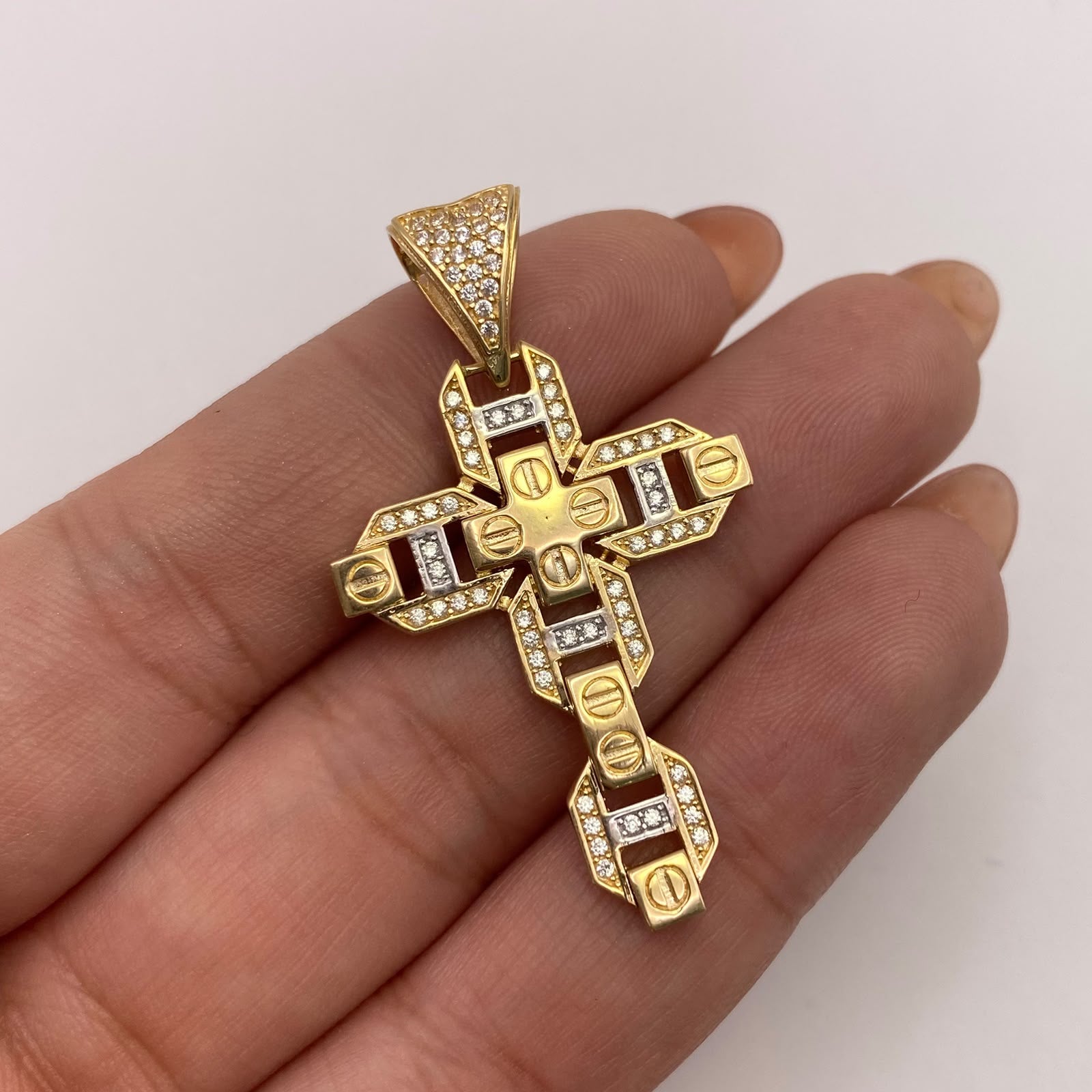 Dije cruz circones blancos Oro amarillo y Oro blanco 18k 6,6 Gr / 25,05 mm / 4,5 Cm