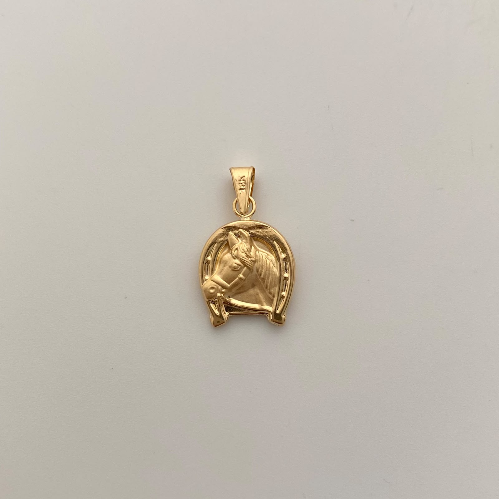 Dije Herradura de Caballo Oro amarillo 18k 1,15 Gr / 13,7 mm / 2,4 Cm
