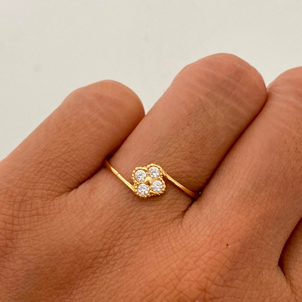 Anillo Trebol Blanco Oro amarillo 18k / Talla 8 / 1,1 Gr / 1,3 mm