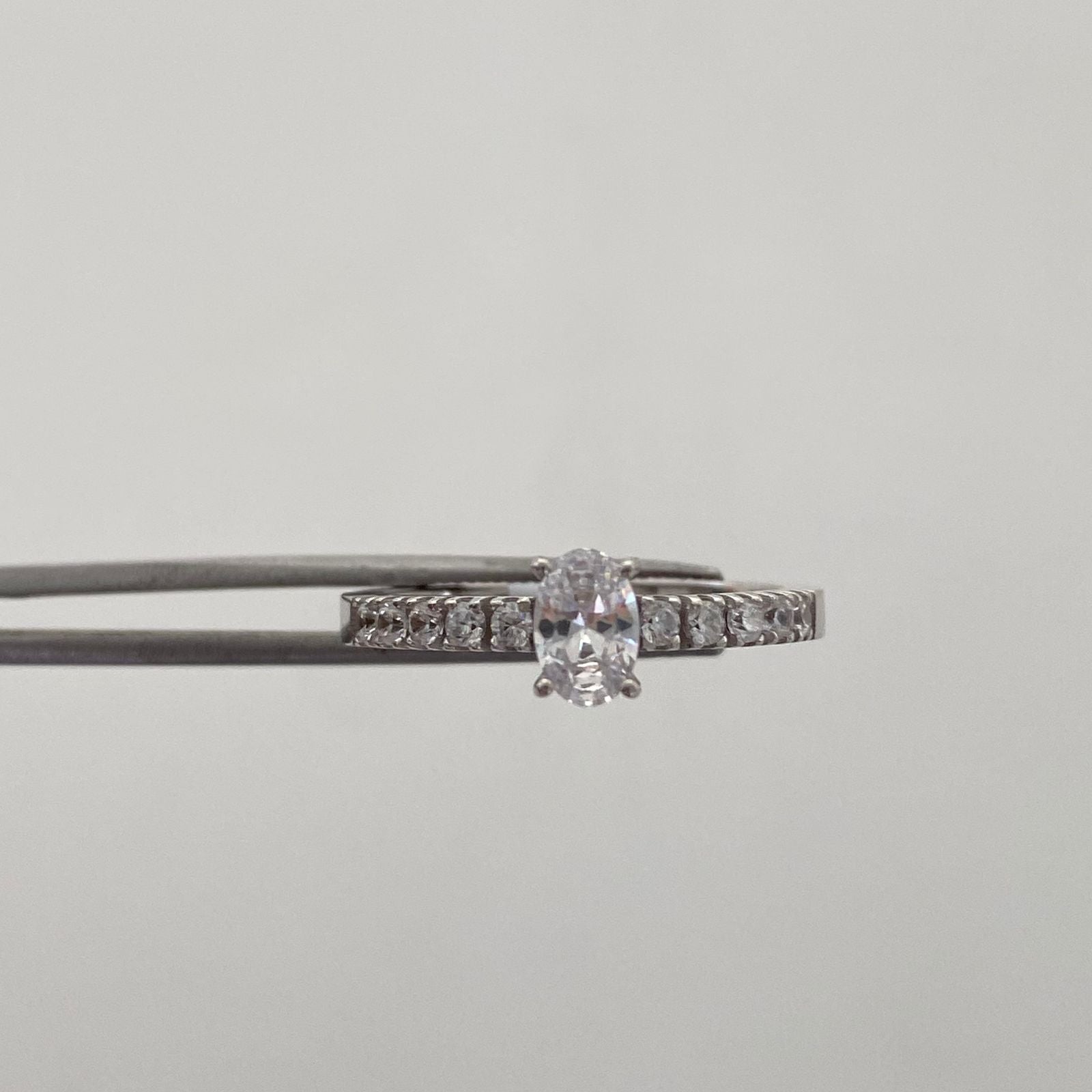 Anillo Solitario circones Oro blanco 18k / Talla 7 / 3,5 Gr