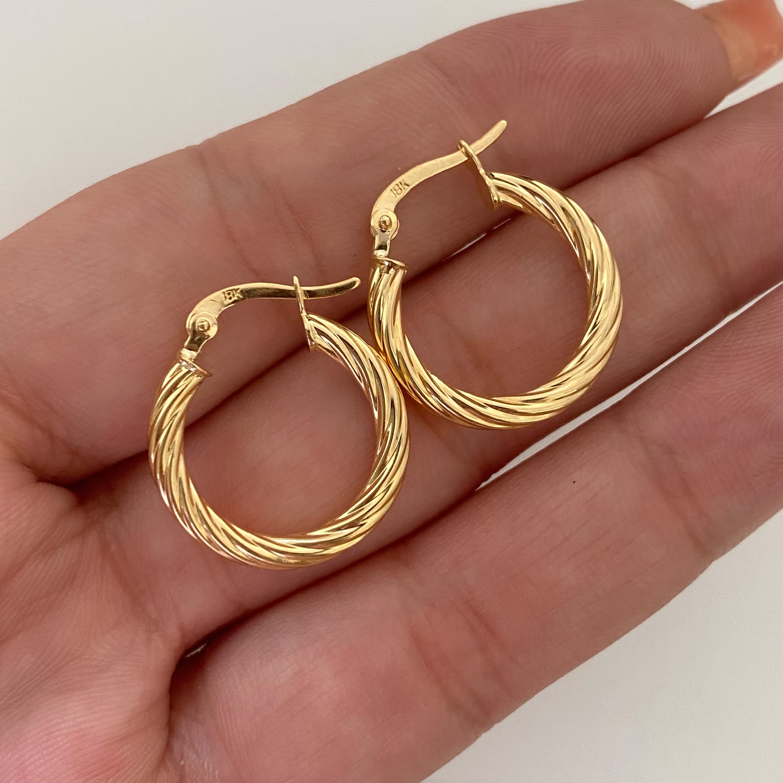 Candonga Entorchada Oro amarillo 18k 1,85 Gr / 2,1 Cm