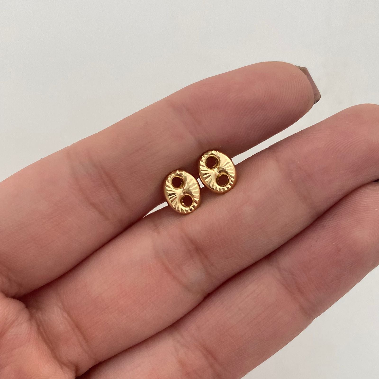 Topos Gc Diamantado Oro amarillo 18k 0,75 Gr / 8,1 mm