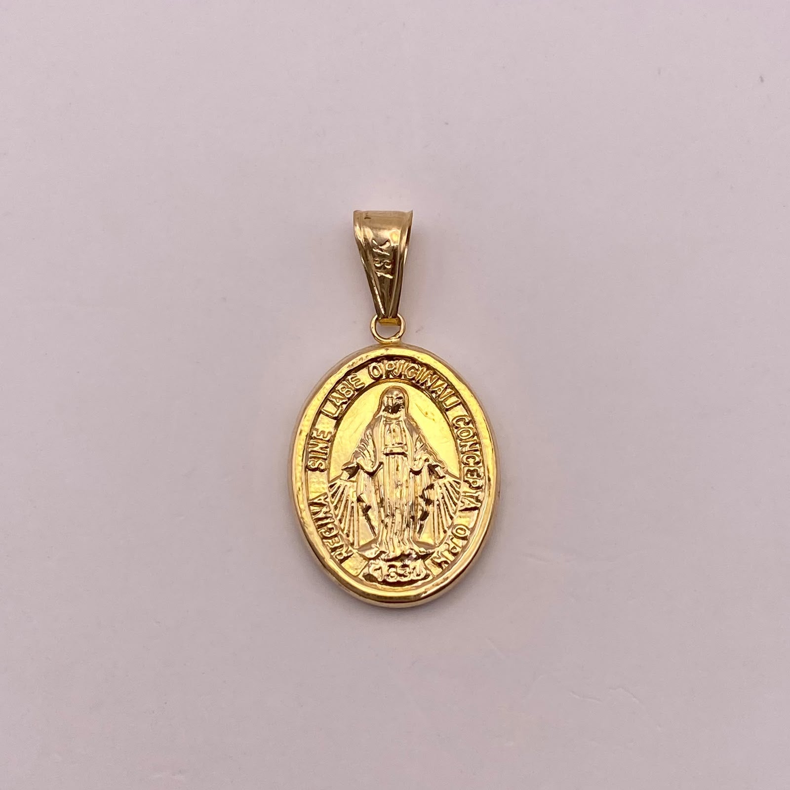 Dije Virgen milagrosa Oro amarillo 18k 2,01 Gr / 17,8 mm / 3,2 Cm