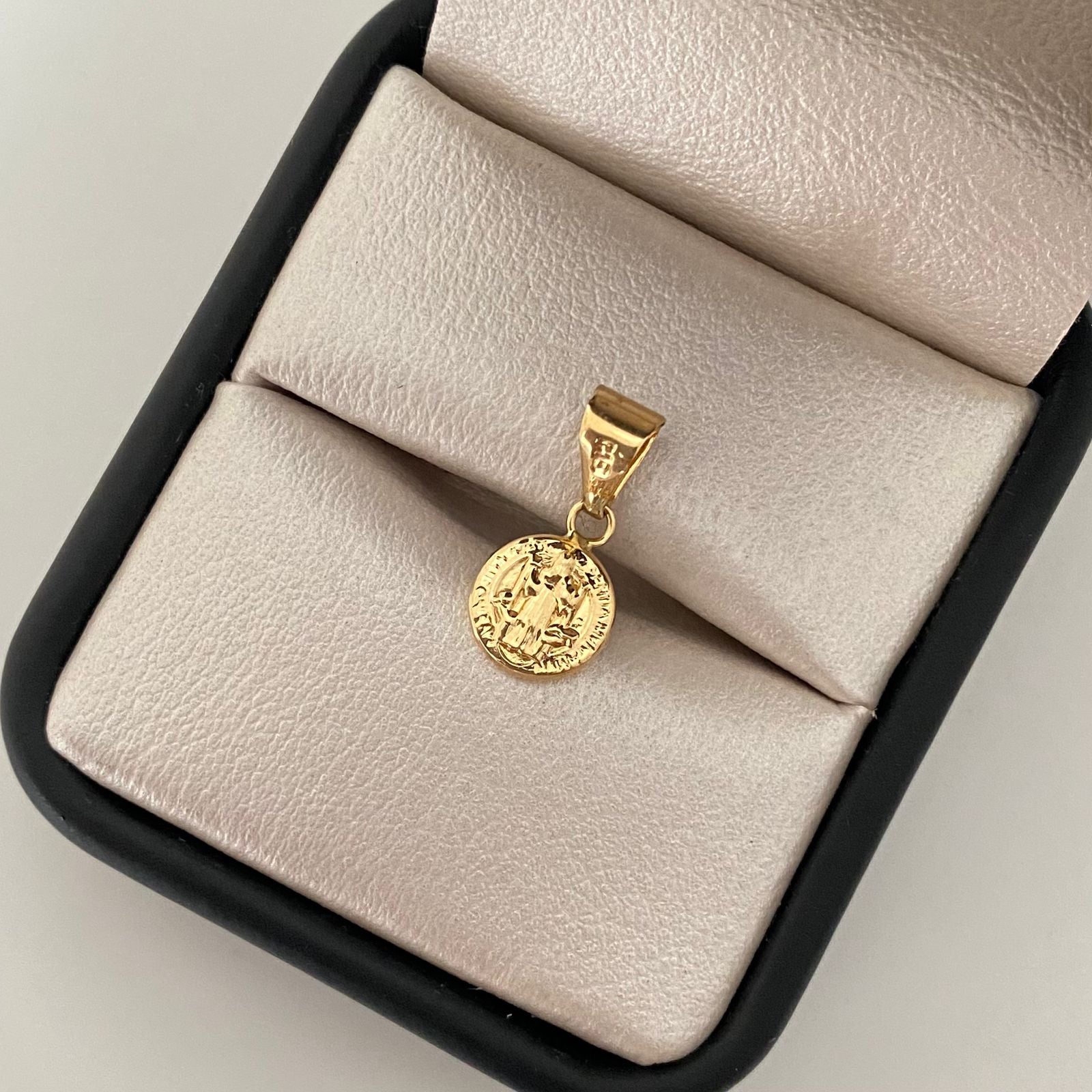 Dije san benito Oro amarillo 18k 0,45 Gr / 1,8 Cm