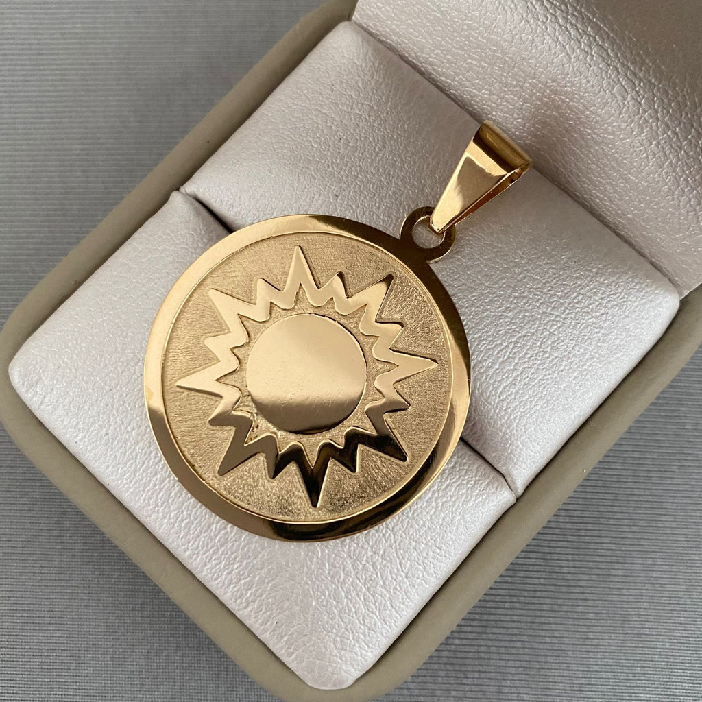 Dije placa grabado sol personalizada (POR FABRICACION) Oro amarillo 18k 8,0 Gr / 6,0 Cm