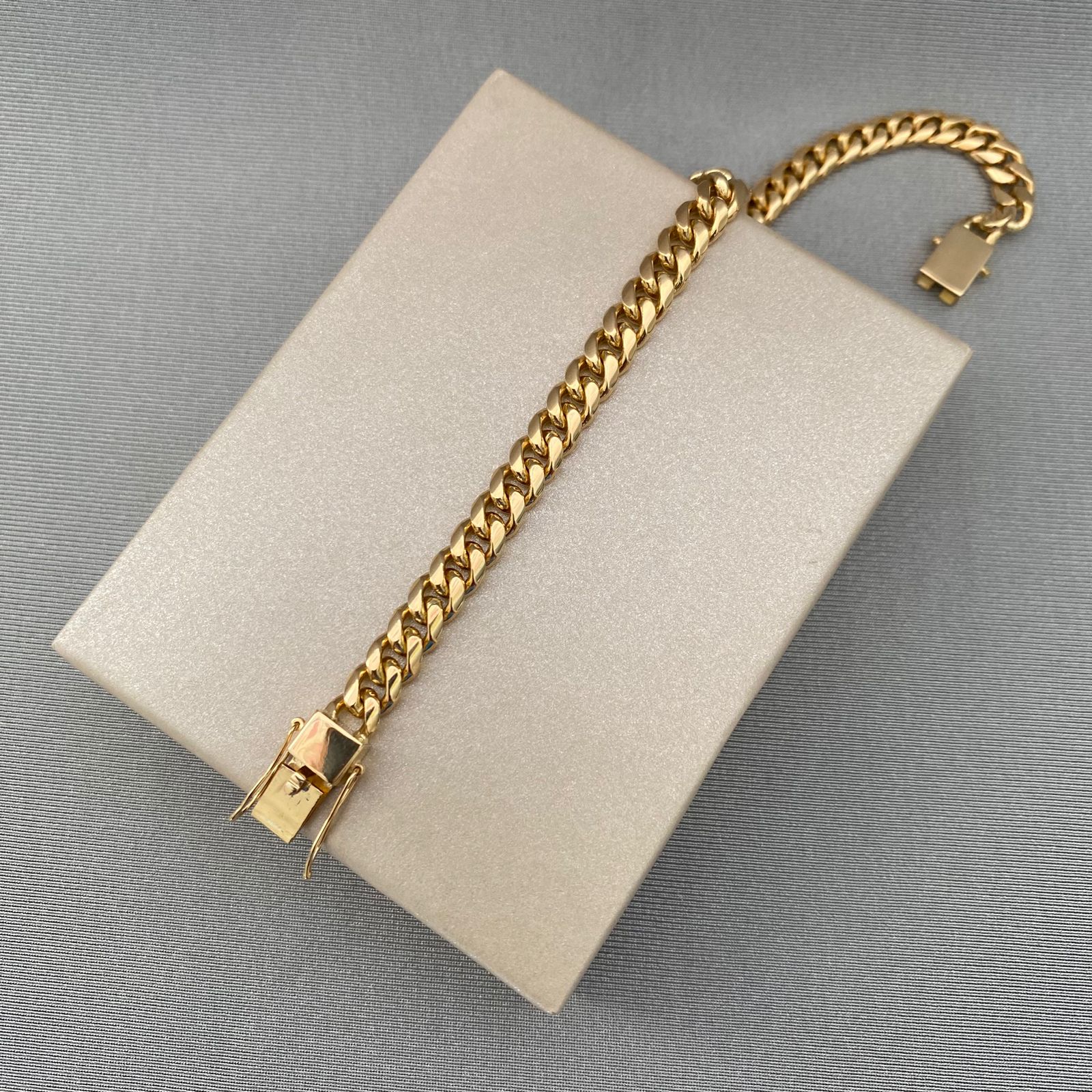 PULSO POR FABRICACION CUBANO MACIZO ORO AMARILLO 18K +1 / 25 GR / 19 CM