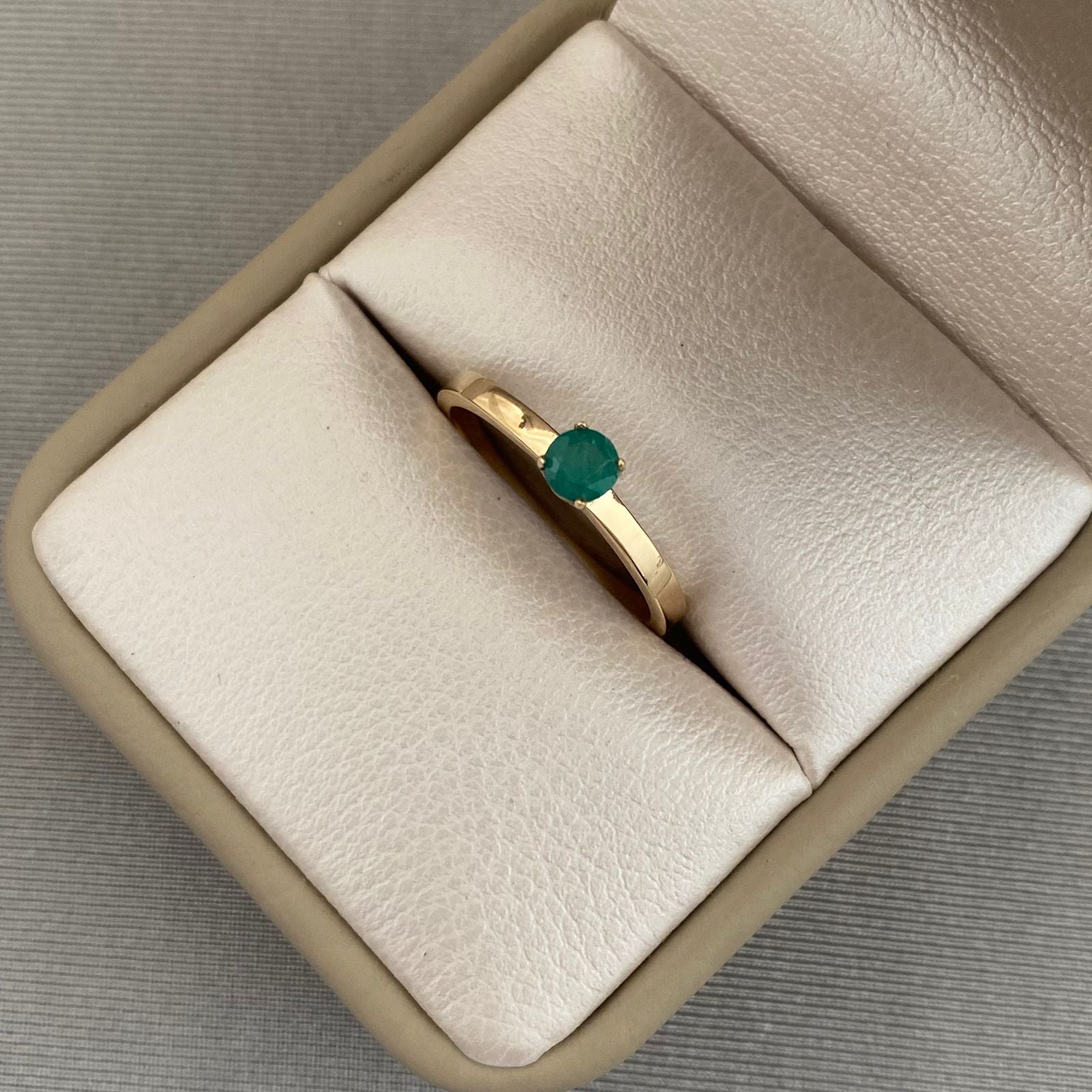ANILLO POR FABRICACION ESMERALDA ORO AMARILLO 18K / TALLA 0 / 2,55 GR