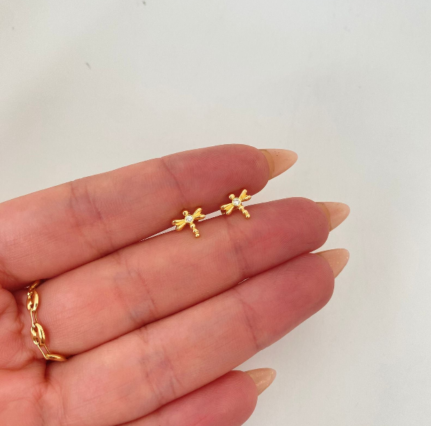 Topos libelula con circon blanco Oro amarillo 18k 0,9 Gr / 7,7 mm