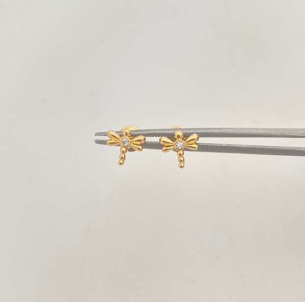 Topos libelula con circon blanco Oro amarillo 18k 0,9 Gr / 7,7 mm