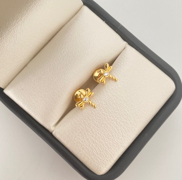 Topos libelula con circon blanco Oro amarillo 18k 0,9 Gr / 7,7 mm