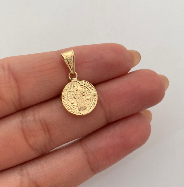 Dije San Benito Oro amarillo 18k 0,7 Gr / 11,9 mm / 2 Cm