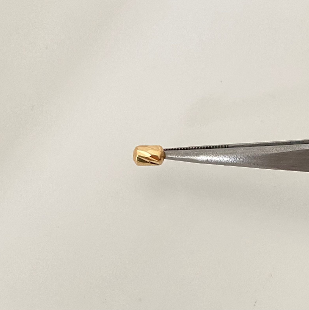 Herraje Cilindro diamantado 4mm Oro amarillo 18k 0,15 Gr
