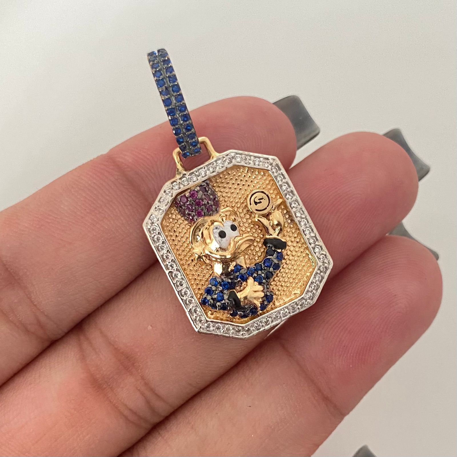 Dije placa pato tio rico casting Oro amarillo y Oro blanco 18k 5,85 Gr / 3,8 Cm